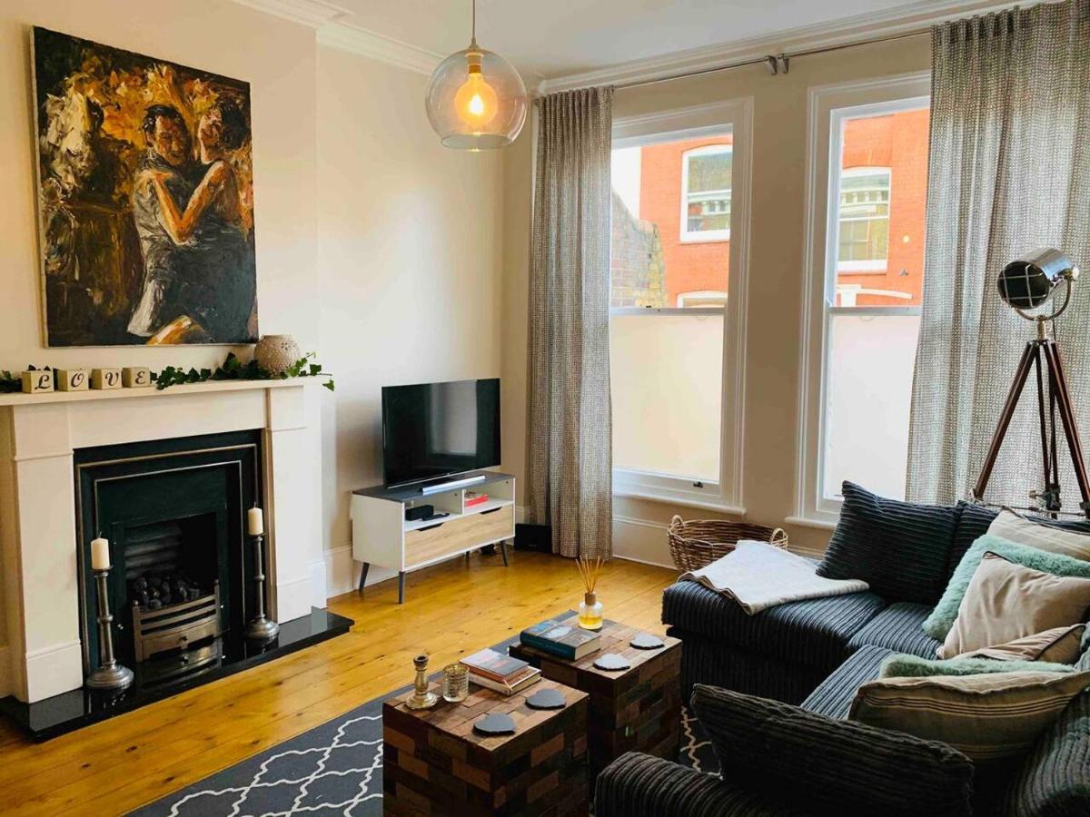 Luxury Fulham Flat With 5* Touches Nr River Thames 런던 외부 사진